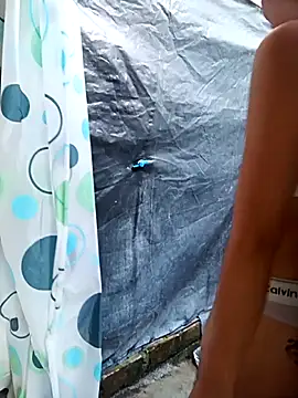 Snapshot of Kenia_Moreno1 chatting on 12.17.25 Kenia Moreno1 online show from 12.17.25