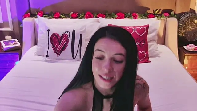 MadilynFox online show from 02.15.25