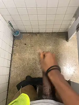 Snapshot of zeekBbc chatting on 01.21.25 zeekBbc online show from 01.21.25