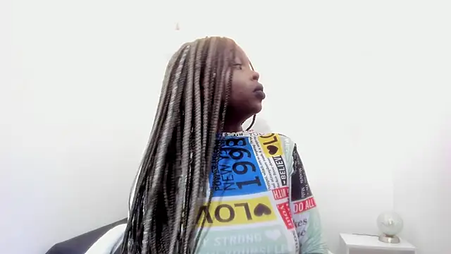 Snapshot of _Zooee chatting on 12.07.24 Zooee online show from 12.07.24