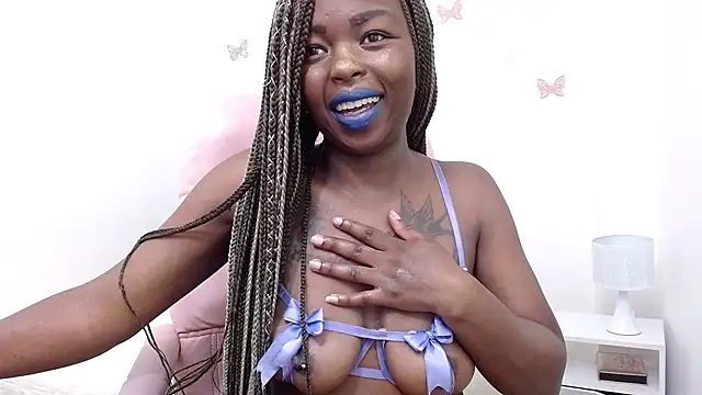 Snapshot of _Zooee chatting on 12.28.24 Zooee online show from 12.28.24