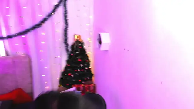 Little Ivy online show from 12.28.24