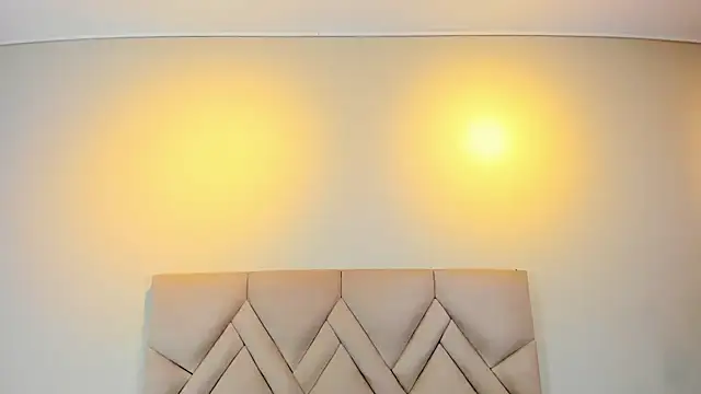 Isis Osman online show from 02.22.26