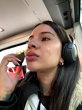 AnitaKariri online show from 11.20.25