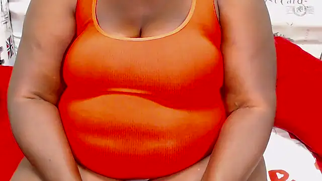 Honeybumsx32 online show from 04.18.26