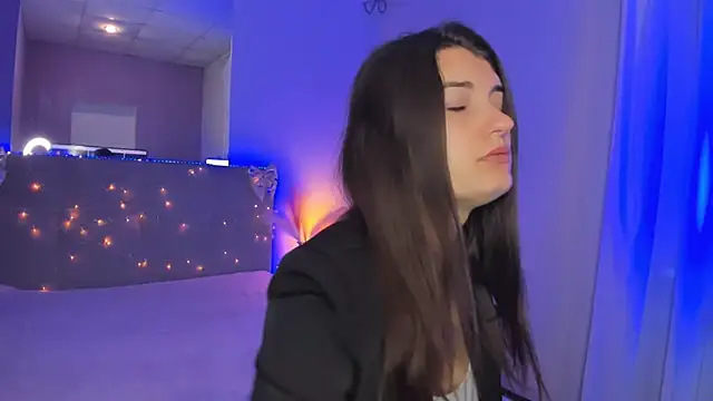 Laura Leee online show from 05.15.26