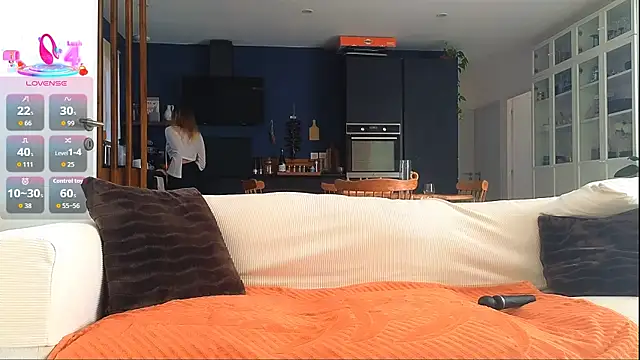 Snapshot of Luxymin34 chatting on 09.29.25 Luxymin34 online show from 09.29.25