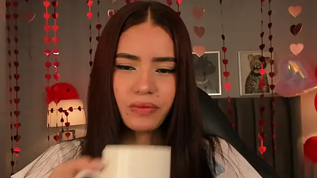 Madie  collins online show from 02.12.25