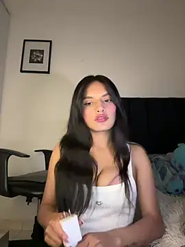 Snapshot of Dulceeany chatting on 07.14.26 Dulceeany online show from 07.14.26