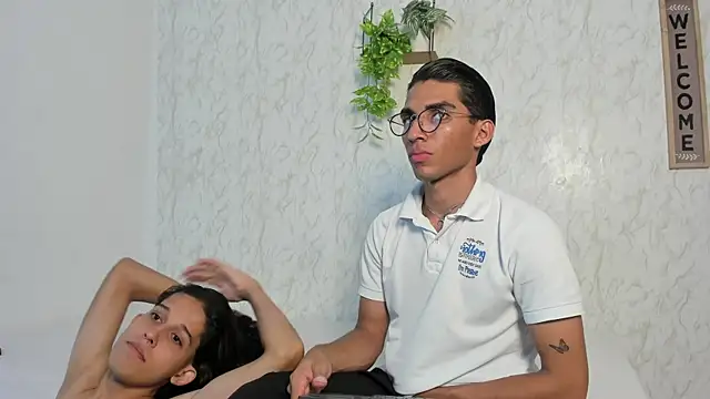 Snapshot of jony_honey chatting on 05.22.26 jony honey online show from 05.22.26