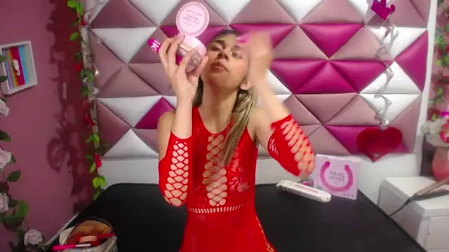 NahomiConnor  online show from 01.17.25