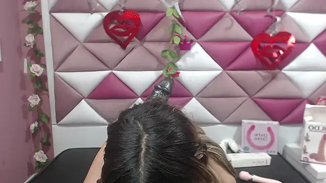 NahomiConnor  online show from 02.24.25