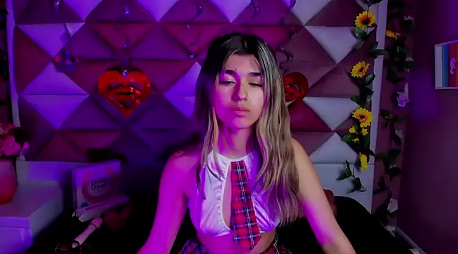 NahomiConnor  online show from 03.17.25