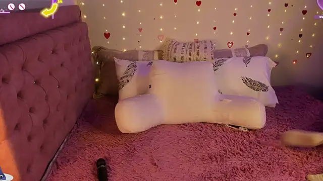 Sabrina Hall  online show from 02.21.26