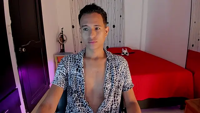 Snapshot of alessandro_wizard chatting on 02.21.25 alessandro wizard online show from 02.21.25