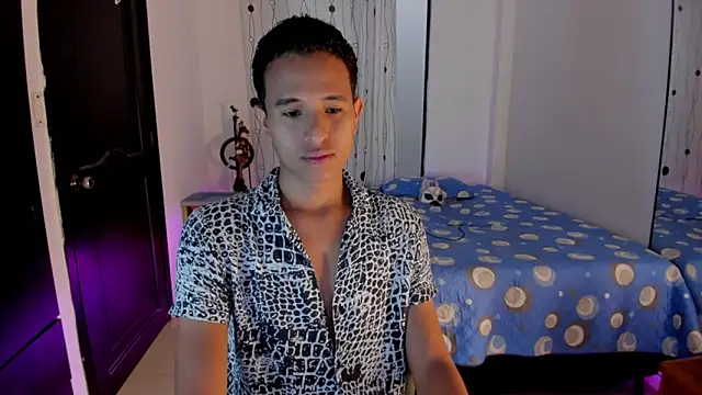 Snapshot of alessandro_wizard chatting on 03.07.25 alessandro wizard online show from 03.07.25