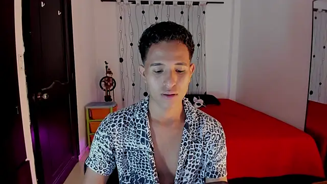 Snapshot of alessandro_wizard chatting on 03.21.25 alessandro wizard online show from 03.21.25
