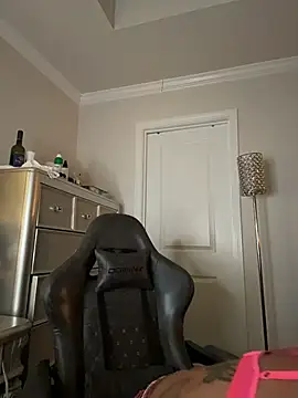 butterflybootyy online show from 02.04.26