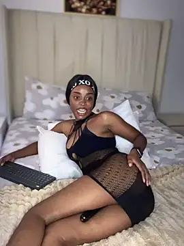 Snapshot of BhadBhad_Kitty chatting on 03.17.25 BhadBhad Kitty online show from 03.17.25