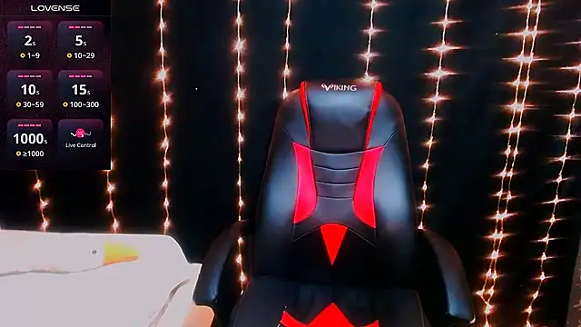 Snapshot of AgathaNoxe chatting on 02.03.25 AgathaNoxe online show from 02.03.25