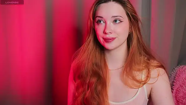 Snapshot of YourSkyAni chatting on 02.13.26 YourSkyAni online show from 02.13.26