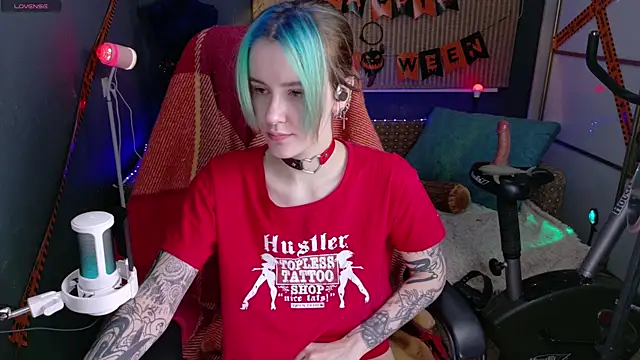 Snapshot of Cumpotik_Eve chatting on 12.01.25 Cumpotik Eve online show from 12.01.25