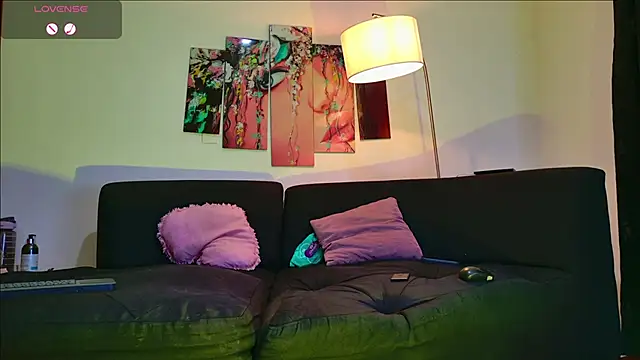 Snapshot of Lizzymontanaa chatting on 12.27.24 Lizzymontanaa online show from 12.27.24