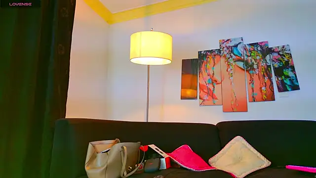 Snapshot of Lizzymontanaa chatting on 02.15.25 Lizzymontanaa online show from 02.15.25