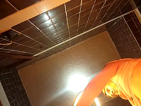 Snapshot of Lizzymontanaa chatting on 03.20.25 Lizzymontanaa online show from 03.20.25