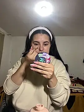 emiliaharper408 online show from 02.21.25