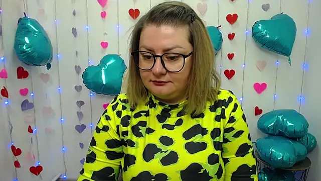 ZannaDreil online show from 02.06.25
