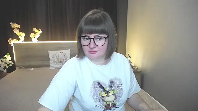 ZannaDreil online show from 04.18.26