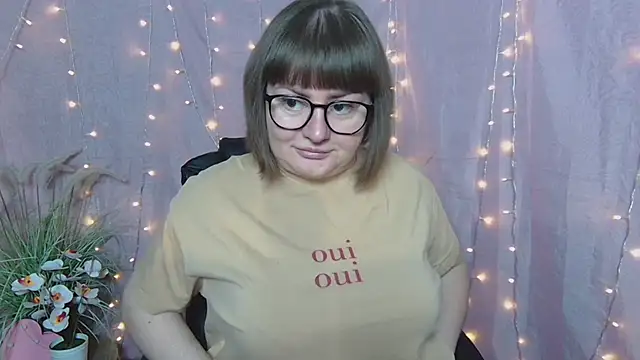 ZannaDreil online show from 04.20.26