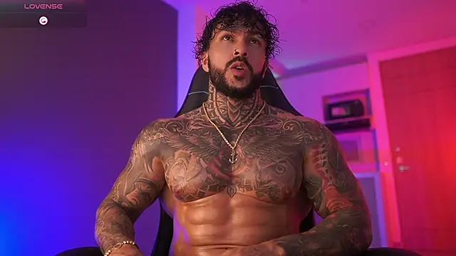 Snapshot of mariano_costa chatting on 11.15.25 mariano costa online show from 11.15.25