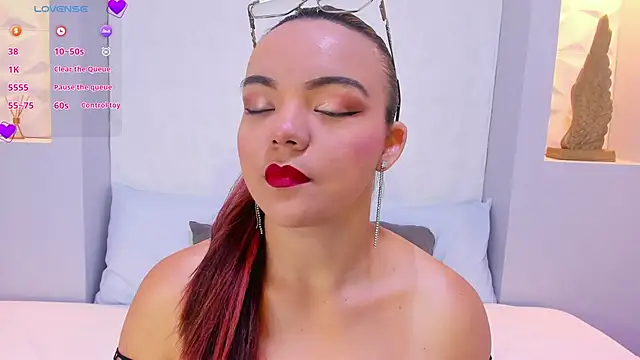 EmilyRouss  online show from 02.28.25