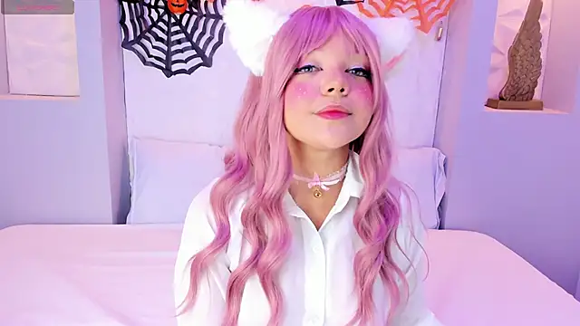 EmilyRouss  online show from 10.17.25