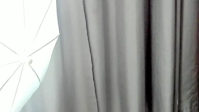 Snapshot of melody_suarez chatting on 12.28.24 melody suarez online show from 12.28.24