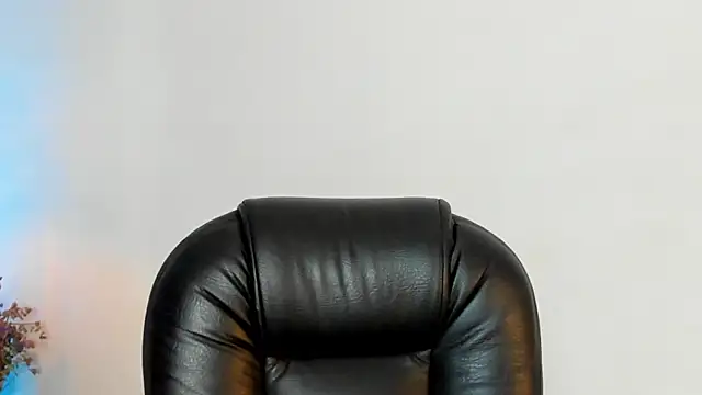 Snapshot of melody_suarez chatting on 01.02.25 melody suarez online show from 01.02.25