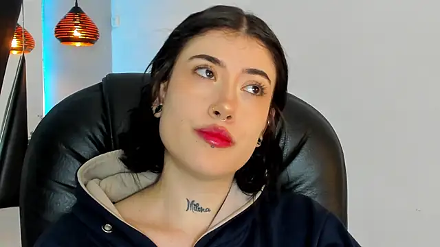 Snapshot of melody_suarez chatting on 01.03.25 melody suarez online show from 01.03.25