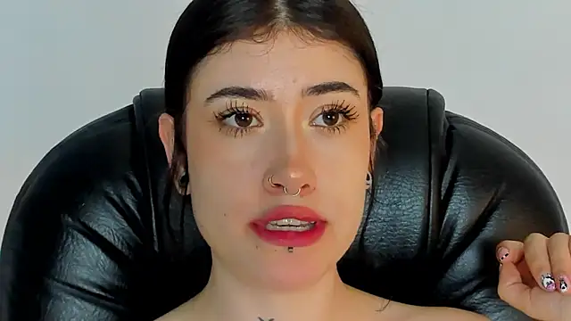 Snapshot of melody_suarez chatting on 01.08.25 melody suarez online show from 01.08.25