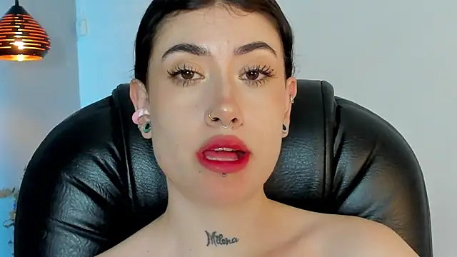 Snapshot of melody_suarez chatting on 01.11.25 melody suarez online show from 01.11.25