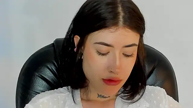 Snapshot of melody_suarez chatting on 01.22.25 melody suarez online show from 01.22.25