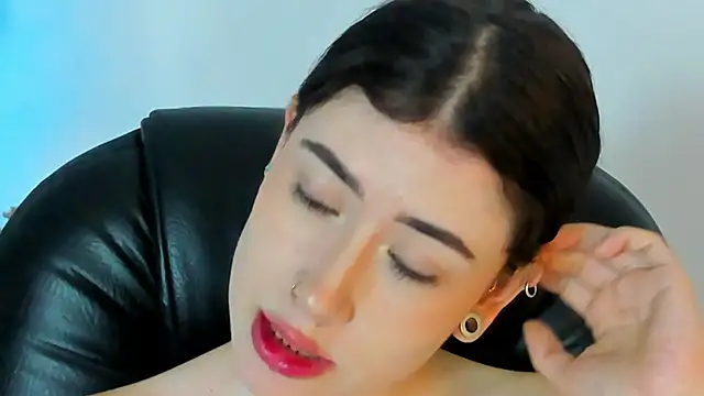 Snapshot of melody_suarez chatting on 01.26.25 melody suarez online show from 01.26.25