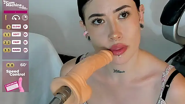 Snapshot of melody_suarez chatting on 01.28.25 melody suarez online show from 01.28.25