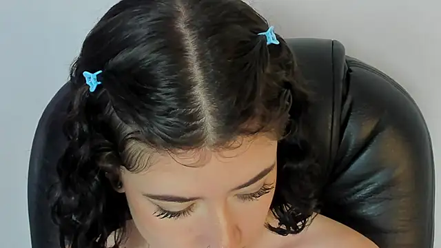 Snapshot of melody_suarez chatting on 02.07.25 melody suarez online show from 02.07.25