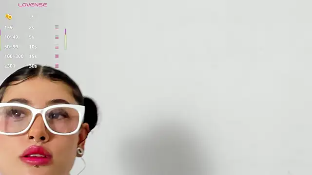 Snapshot of melody_suarez chatting on 03.08.25 melody suarez online show from 03.08.25