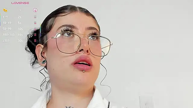 Snapshot of melody_suarez chatting on 03.09.25 melody suarez online show from 03.09.25