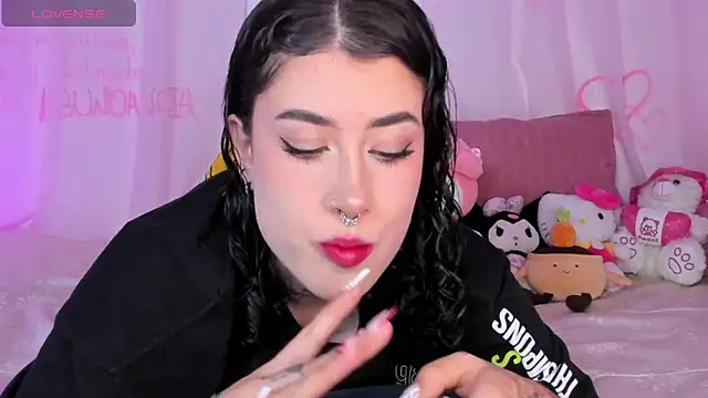 Snapshot of melody_suarez chatting on 10.07.25 melody suarez online show from 10.07.25