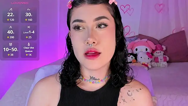 Snapshot of melody_suarez chatting on 10.11.25 melody suarez online show from 10.11.25