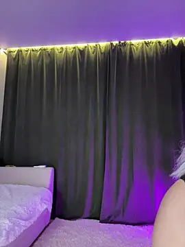 LoveLuna  online show from 05.25.26